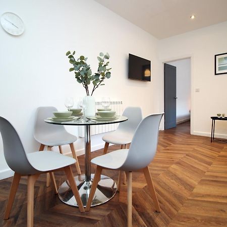 Fully Equipped Kitchen, Parking, City Centre Суонзи Екстериор снимка