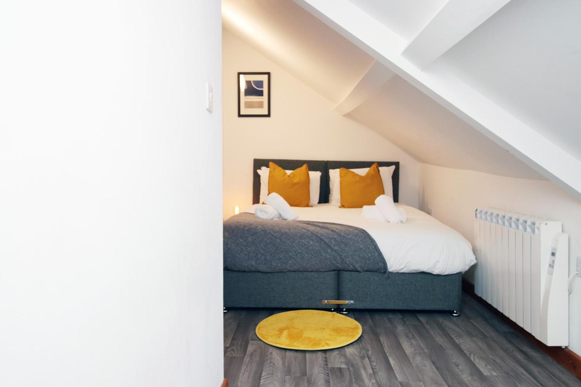 Fully Equipped Kitchen, Parking, City Centre Суонзи Екстериор снимка